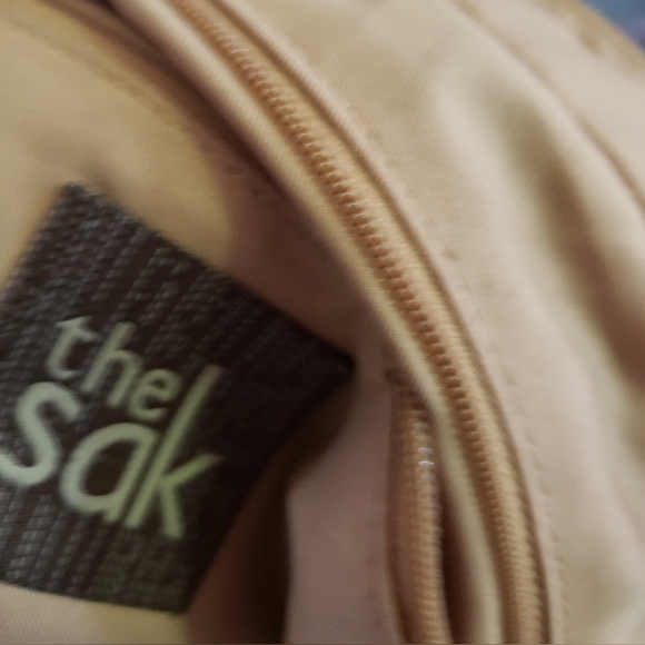 THE SAK KNITTED SHOULDER BAG. - Picture 7 of 7